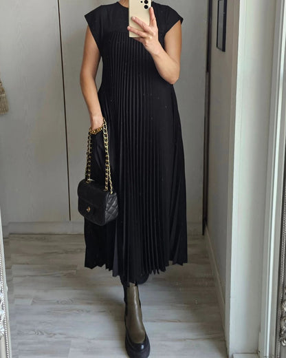 Sorrel - Elegant Spliced Pleated Maxi Dress