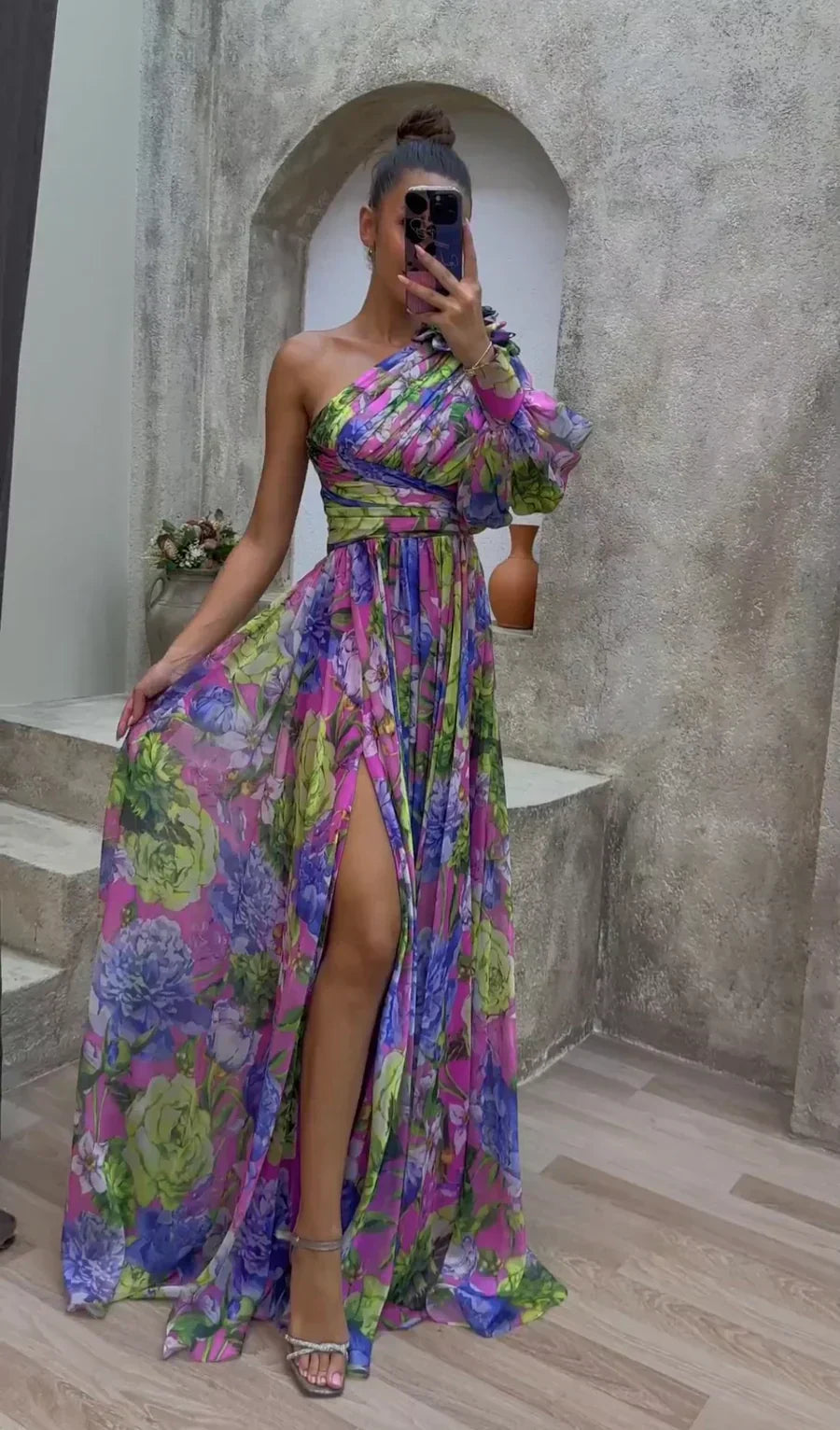 Isabella | Stunning Flowing Gown