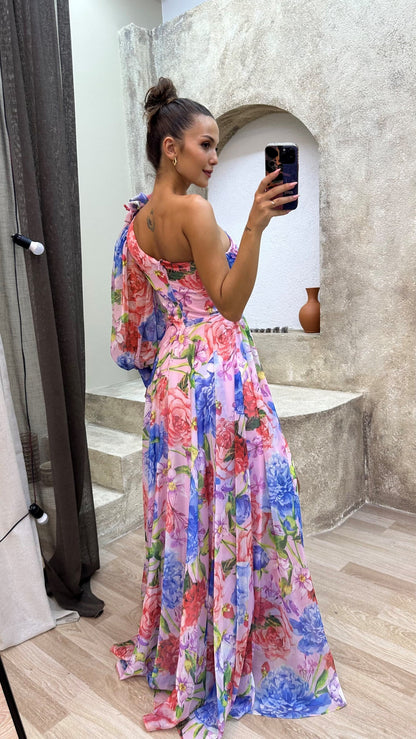 Isabella | Stunning Flowing Gown