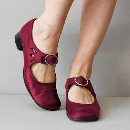 Chic orthopedic leather sandals
