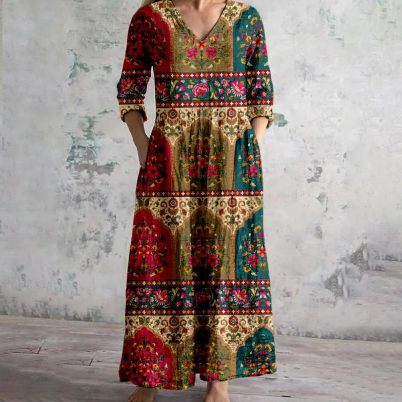 Amalia - Vintage Dress with Floral Print